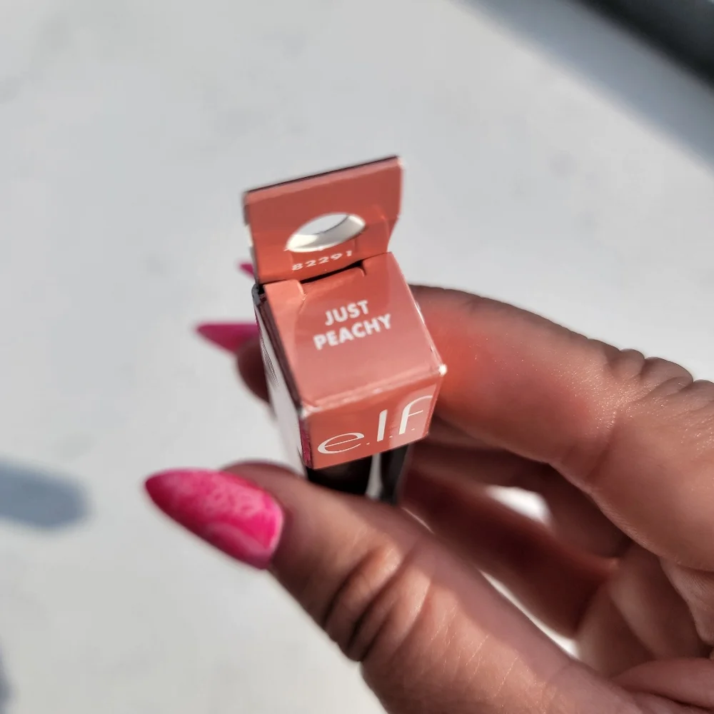 e.l.f. Pout Clout Lip Plumping Pen In JUST PEACHY